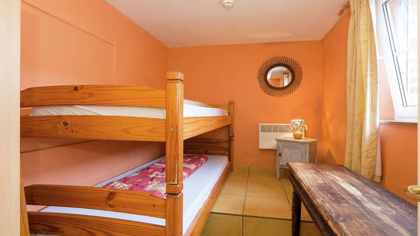 Location de vacances pour 16 personnes, avec jardin à Wéris - 2