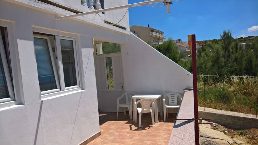Ferienwohnung für 3 Personen, mit Balkon/Terrasse auf Pag
