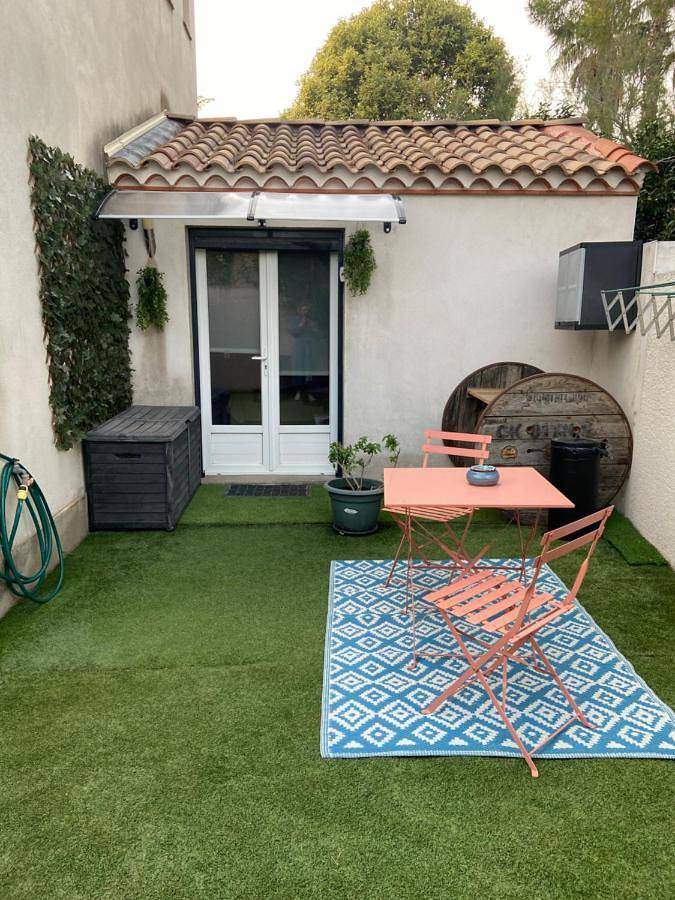 Double Room with Private Bathroom in Vias, Côte d'Améthyste