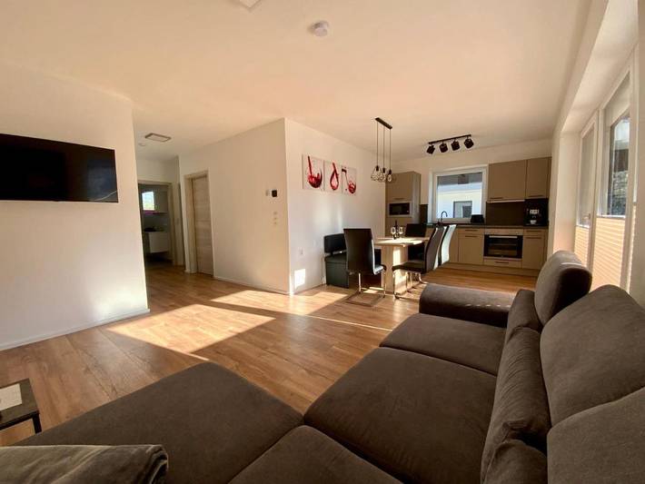 Ferienwohnung für 5 Personen, mit Terrasse und Whirlpool sowie Sauna und Ausblick in Imsterberg