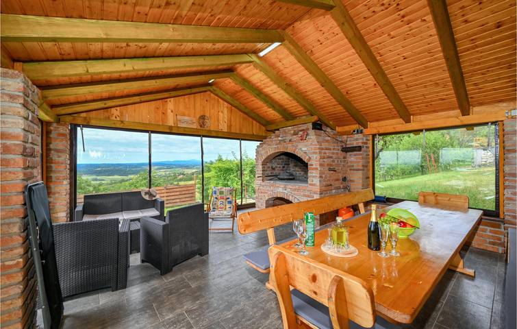Encantador apartamento de 2 dormitorios con piscina, terraza y wifi in Koprivnica-Krizevci