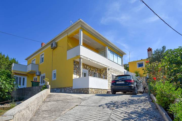 Ferieleilighet for 4 personer, med Terrasse i Kali