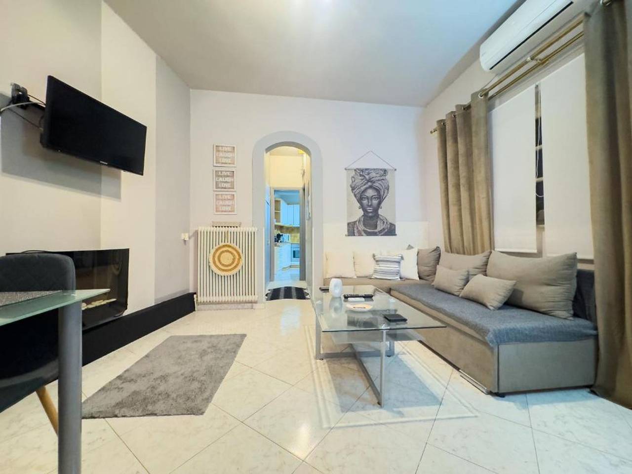 The Hidden Loft in Volos Town in Vólos, Magnisia