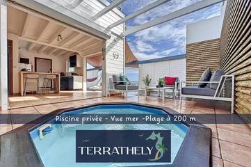 Gîte pour 3 personnes, avec vue ainsi que piscine et jardin à Le Moule