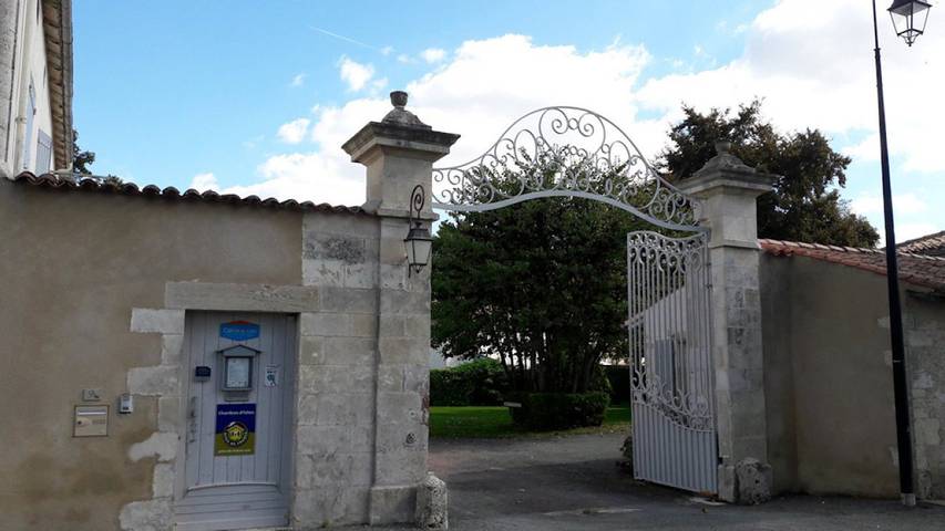 Gîte pour 2 personnes, avec jardin à Puyravault - 2