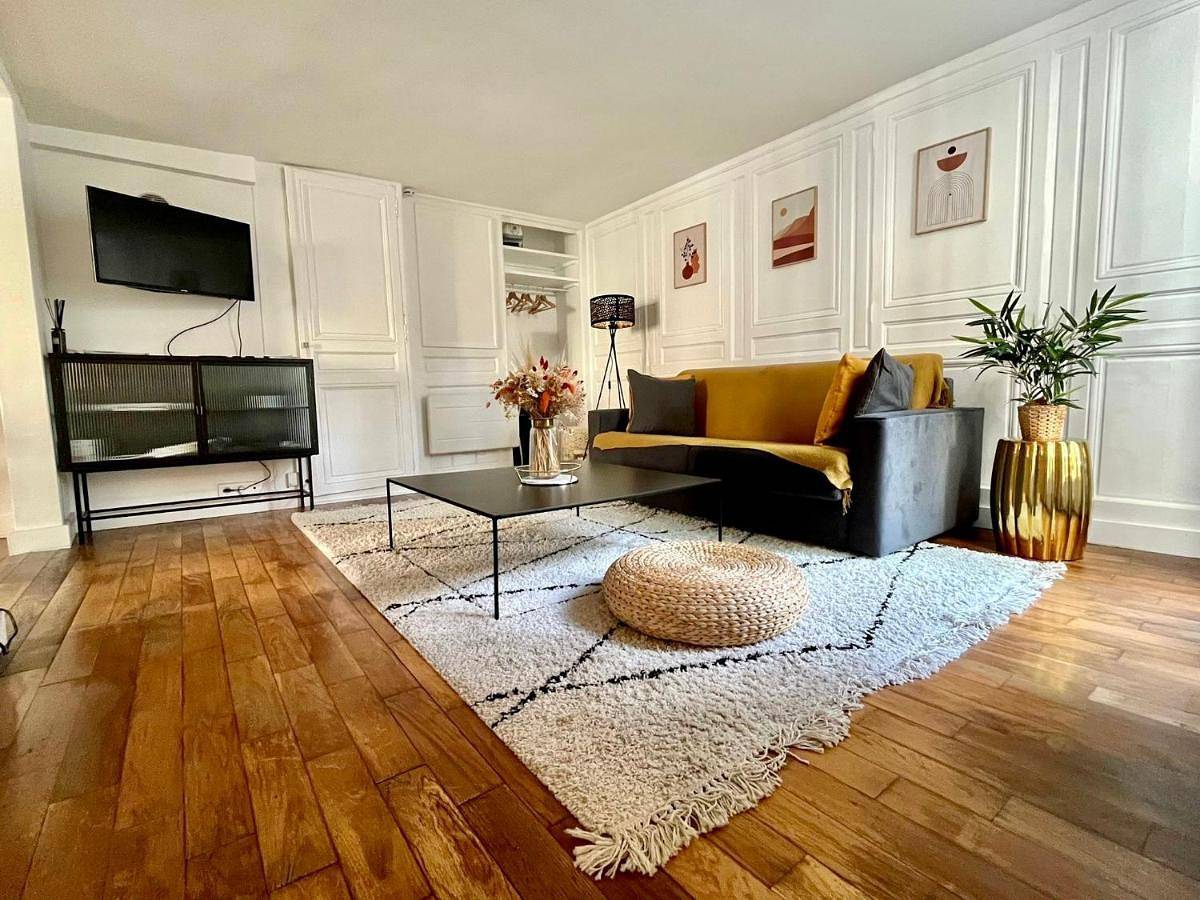 Appartement entier, L'Orangerie Royale - À côté du Château de Versailles et proche gares Paris in Versailles, Yvelines