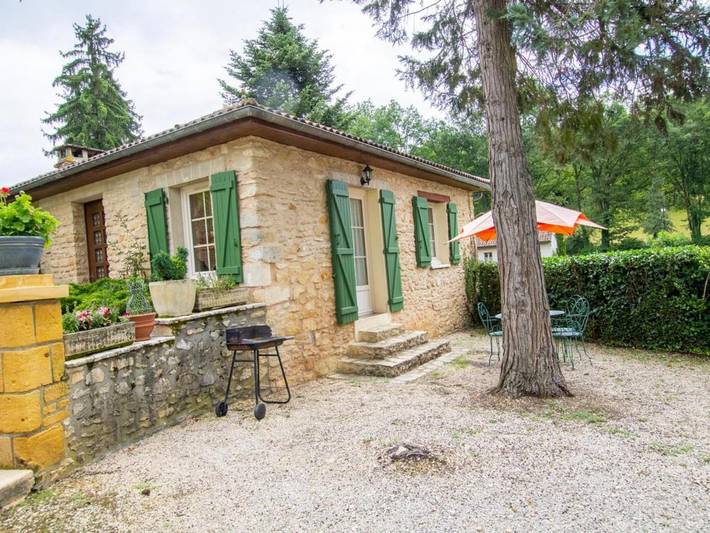 Location de vacances pour 4 personnes, avec terrasse et piscine à Mazeyrolles - 2