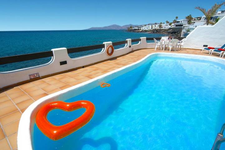 Villa La Mar Deluxe - A Lovely 3 Bedroom Villa - Magnificent Sea Views - Great Location in Puerto del Carmen, Tías