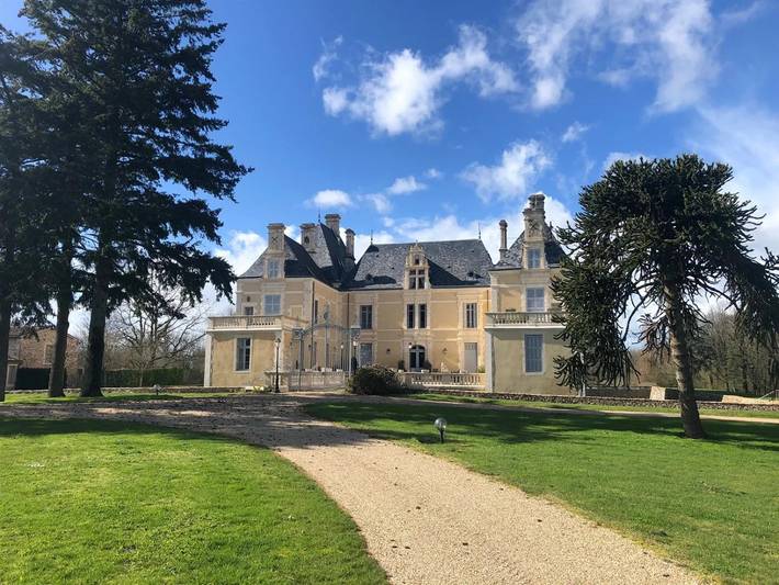 Gîte pour 3 personnes, avec Piscine à Les Forges