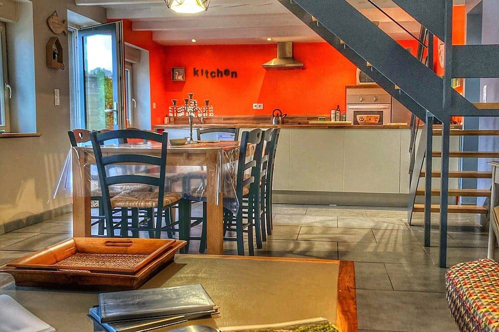 Gîte Beaulieu 500 mètres de la mer avec jardin,terrasse  8 à 10 personnes Wifi in Wimereux, Région de Boulogne-sur-Mer