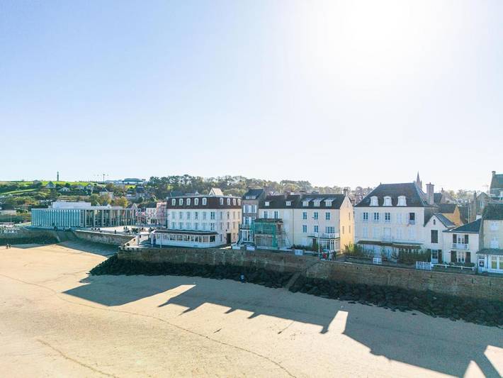 Location de vacances pour 10 personnes, avec vue et balcon à Arromanches-les-Bains - 2