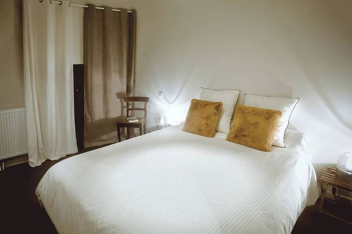 Location de vacances pour 10 personnes, avec jardin et terrasse à Saint-Hilaire-les-Places - 4