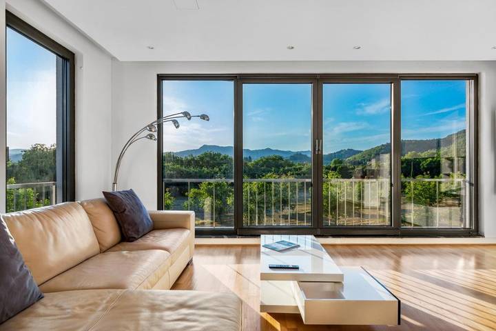 Apartament wakacyjny dla 4 osób, z widok i taras w Maribor