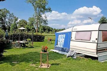 Camping pour 5 Personnes dans Vonnas, Région de Bourg-en-Bresse, Photo 4