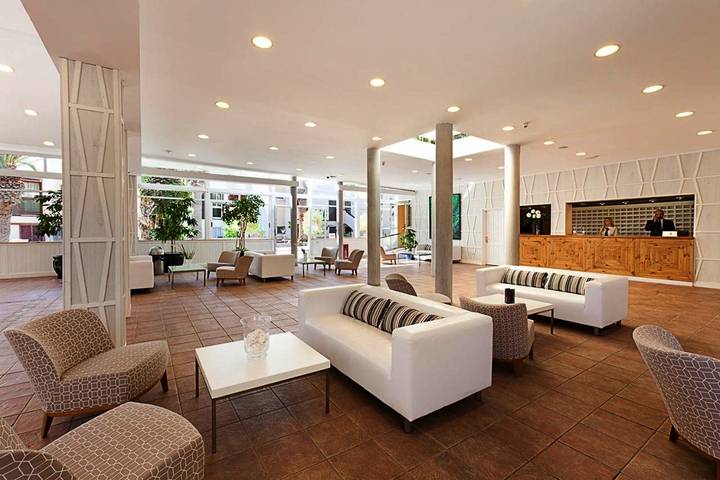 Appart’hôtel pour 2 personnes, avec Terrasse et Jardin ainsi que Bassin pour enfant et Piscine à Tenerife - 3