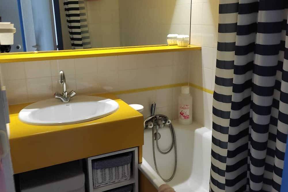 Appartement entier, Village vacances Bougenay avec piscine gratuite de mai à mi-septembre in Talmont-Saint-Hilaire, Vendée