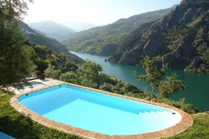Blockhütte für 4 Personen, mit Garten und Balkon, mit Haustier - 1