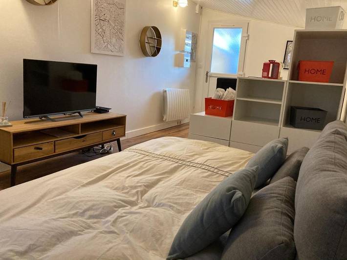 Location de vacances pour 4 personnes, avec vue ainsi que terrasse et jardin à Pessac - 3
