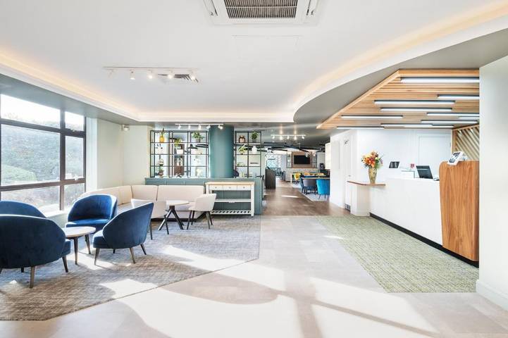 Hôtel pour 3 personnes, avec jardin ainsi que sauna et piscine dans Chatham (United Kingdom) - 2