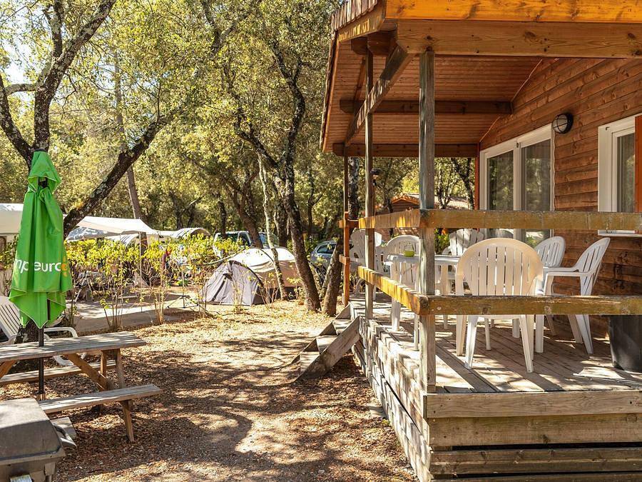 Camping du Domaine de Massereau - Chalet 6 persons - Chalet | Classic | 3 Bedrooms | 6 Pers | Raised terrace | 1 Bathroom | Air conditioning in Sommières, Mediterranean Coast (France)