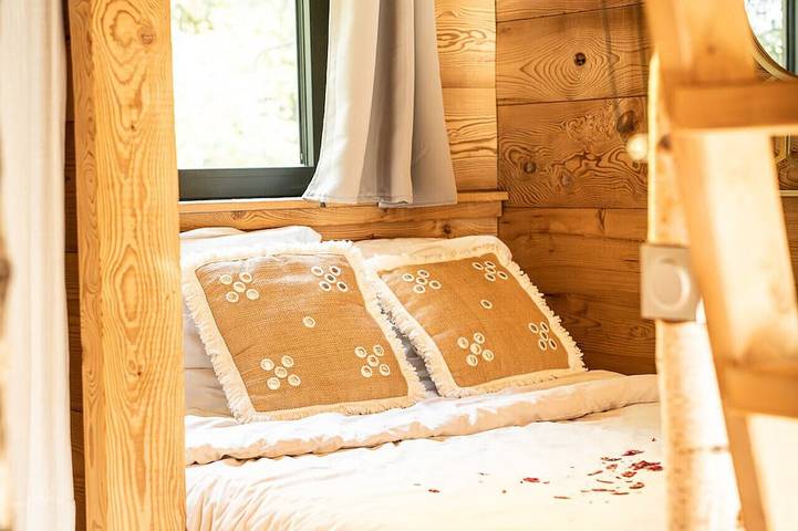 Gîte pour 4 personnes, avec jardin ainsi que jacuzzi et piscine à Barbey-Seroux - 4
