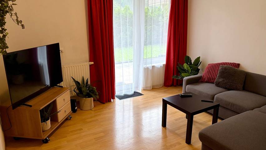 Ganze Wohnung, Ferienwohnung 'Tux' mit Bergblick, Garten, Terrasse und Wlan in Mayrhofen, Zillertaler Alpen