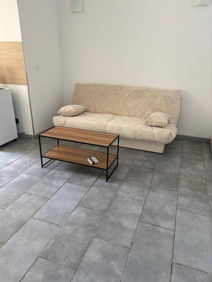 Location de vacances pour 6 personnes, avec terrasse, animaux acceptés à Port-de-Bouc - 4