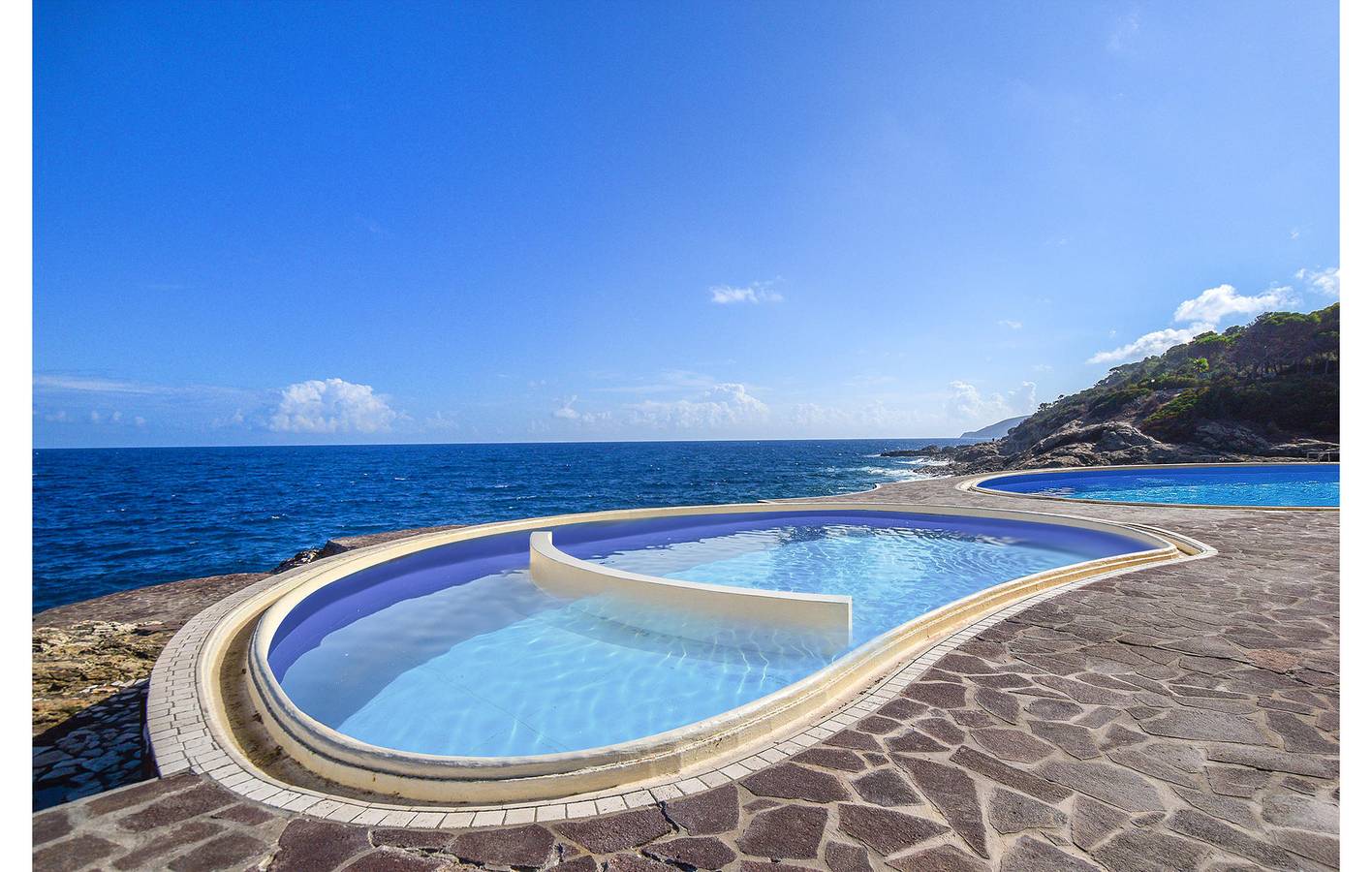 Ganze Ferienwohnung, 100qm Wohnung mit AC, Parkplatz, Pool & WiFi, Nähe Spiagga di Reale in Capo d'Arco, Elba