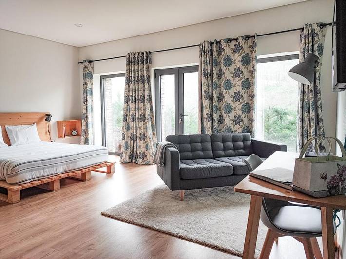 Location de vacances pour 2 personnes, avec piscine ainsi que vue et jardin à Pinhão - 2