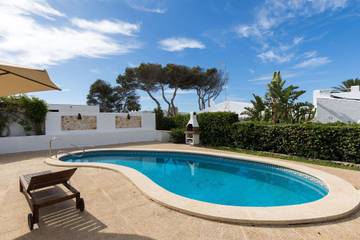 Villa in Sant Lluís, Menorcas Küste für 6 