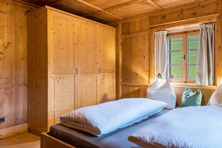 Entire apartment, Apartment 'Ronacherhof Kamille' with Shared Garden, Balcony and Wi-Fi in Ritten, Sarntal Alps