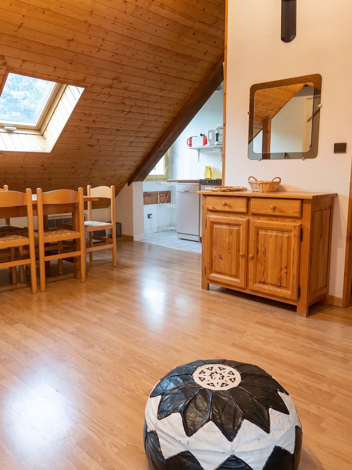 Appartement entier, Appartement confortable à Bagnères-de-Luchon - Vue montagne in Luchon-Superbagnères, Bagnères-de-Luchon