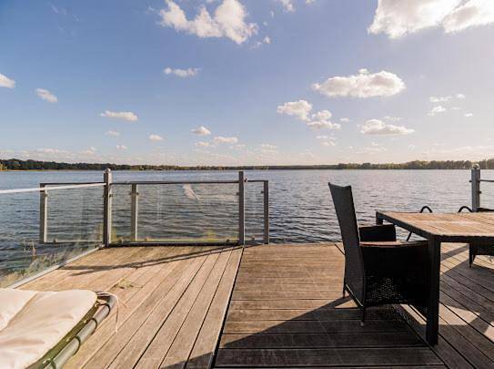 Ferienhaus für 6 Personen, mit Terrasse und Garten sowie Pool und Seeblick in Wandlitz - 2