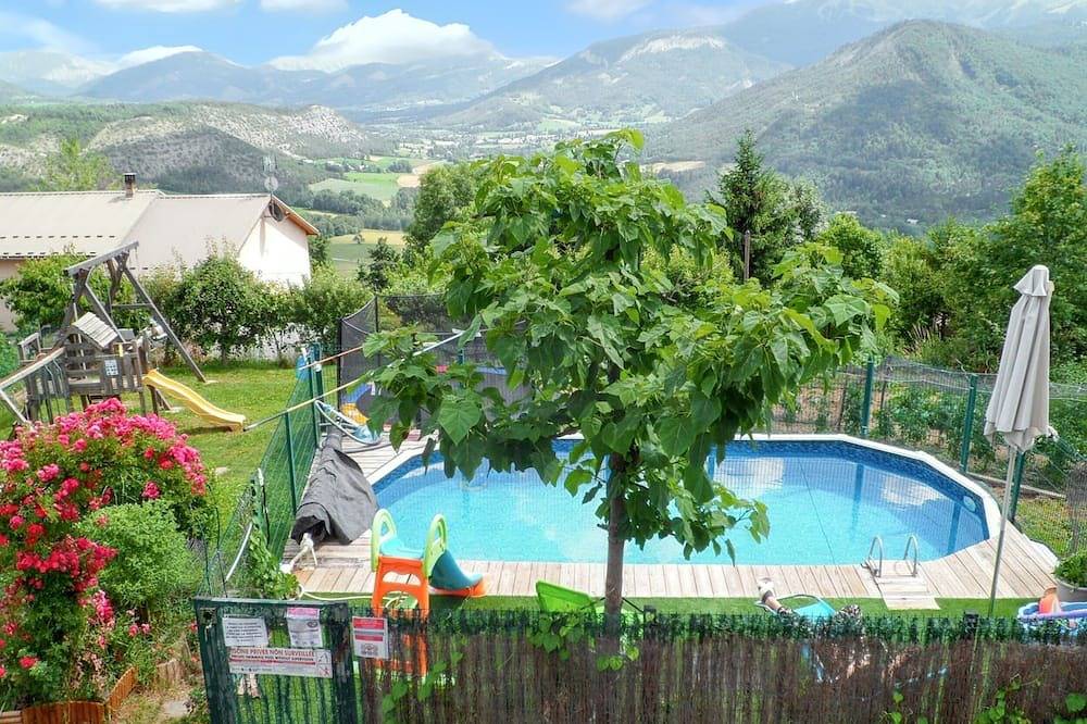 Entire apartment, Homerez - Apartment in Selonnet in Selonnet, Alpes-de-Haute-Provence