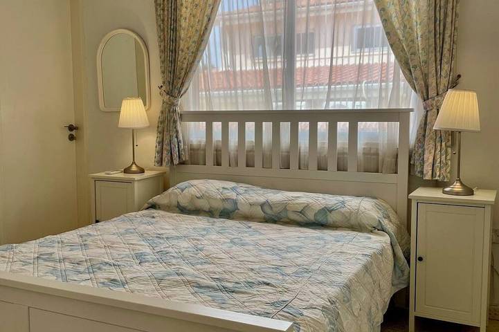 Location de vacances pour 6 personnes, avec terrasse et jardin dans Πισσούρι - 3