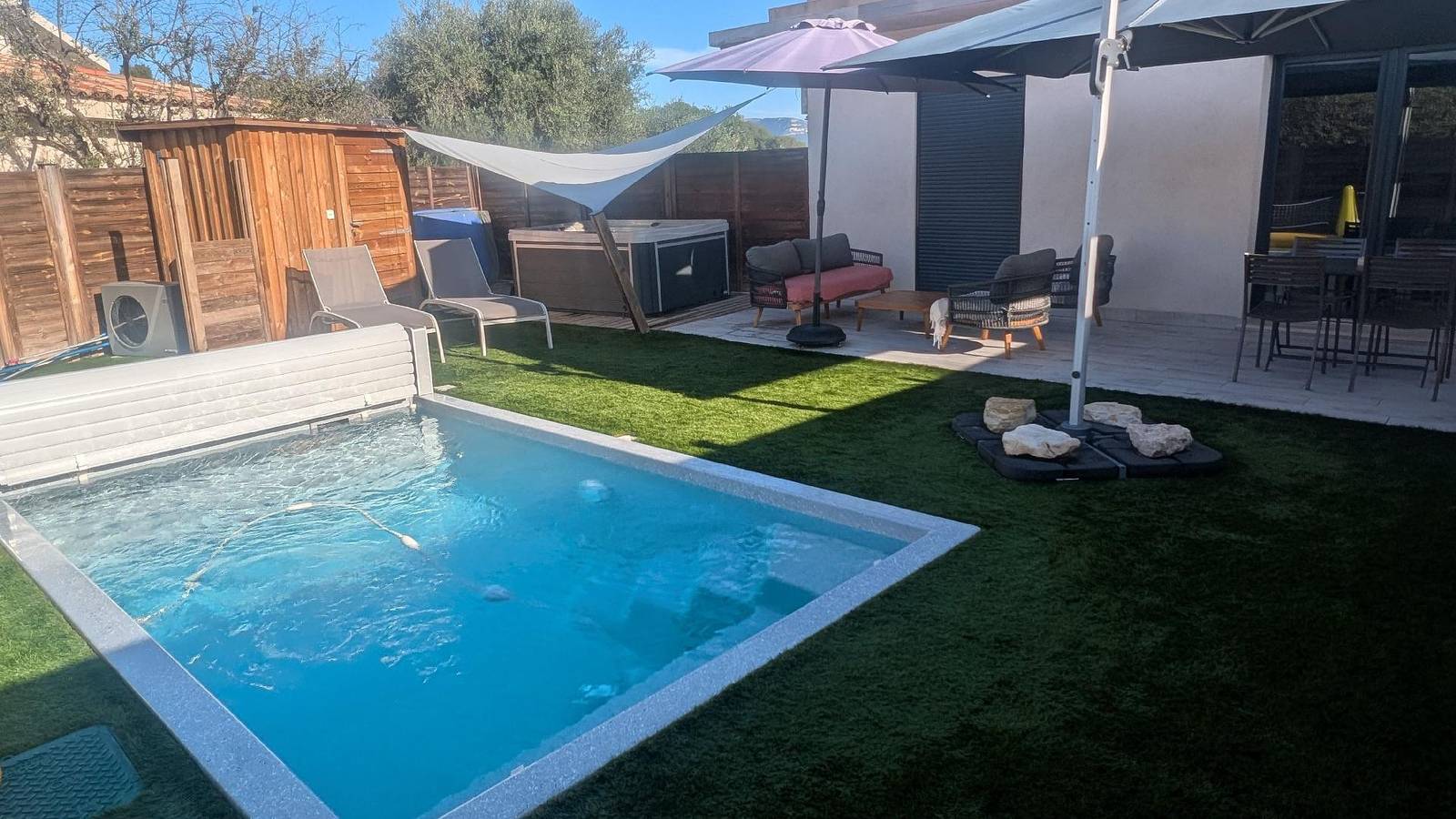 Geheel vakantieappartement, Gîtes Domaine de la chapelle L'Asti in Roquefort-les-Pins, Cannes regio