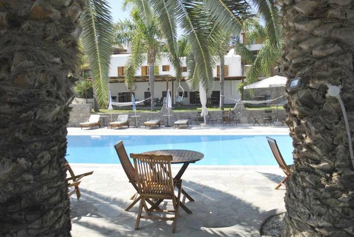 Appart’hôtel pour 2 personnes, avec piscine ainsi que vue et jardin