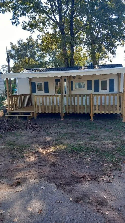 Camping para 4 personas, con piscina para niños además de jardín y piscina - 1