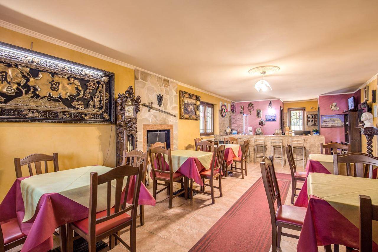 Villa Gengi in Ardea, Provincia di Roma