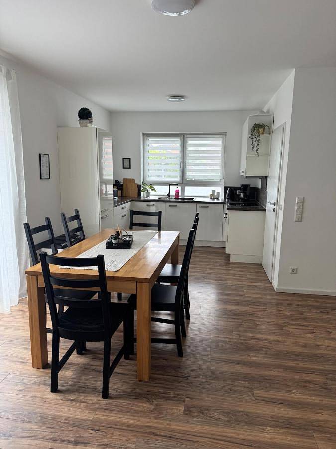 Ferienwohnung für 6 Personen, mit Terrasse und Garten sowie Ausblick in Königswinter