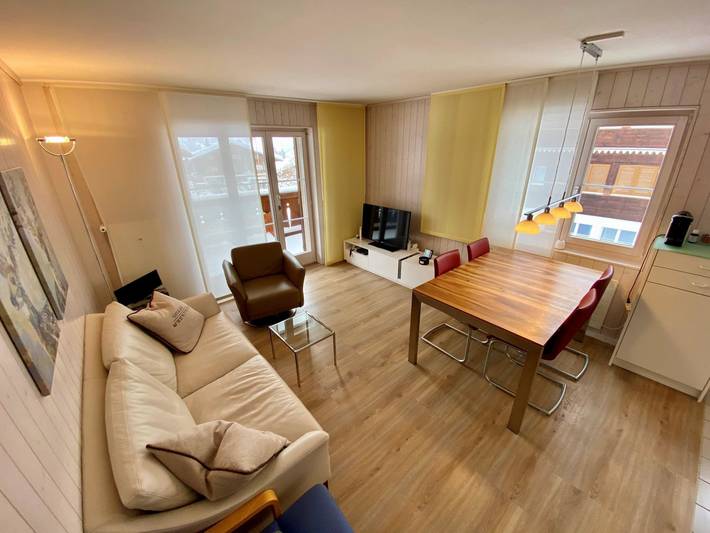 Chalet pour 4 personnes, avec balcon à Saanen - 2