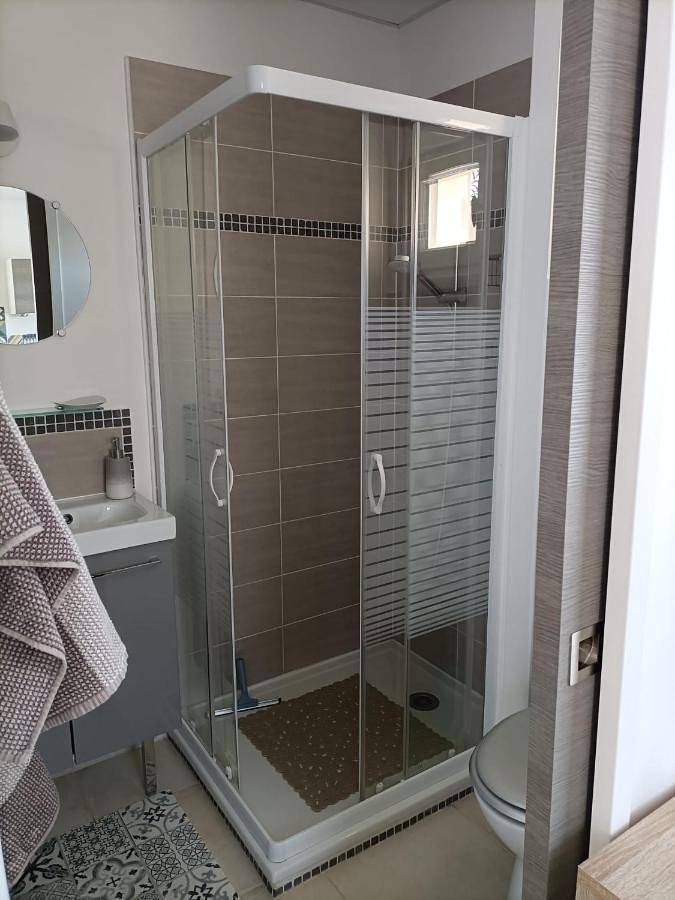 Gîte pour 2 personnes, avec vue et jardin à Vacqueyras - 4