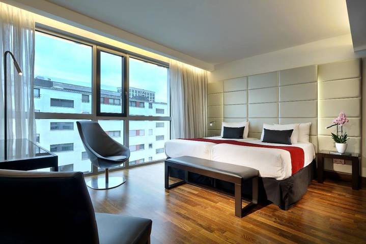 Hotel für 2 Personen, mit Pool und Sauna sowie Ausblick in München - 4