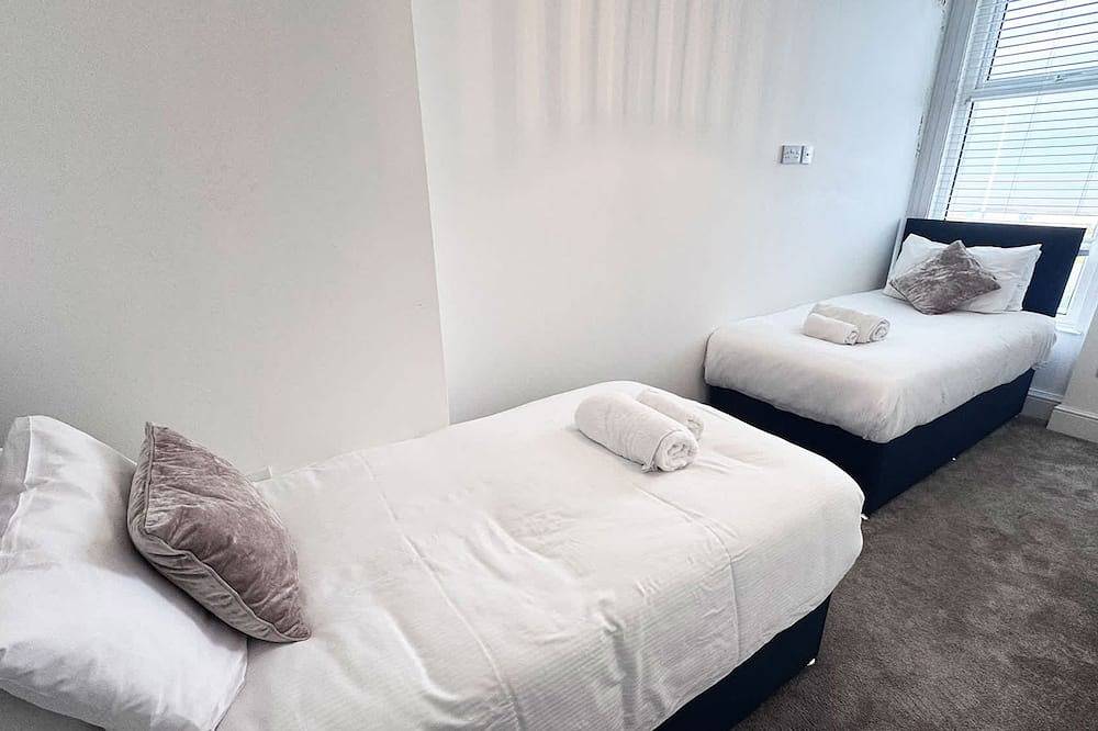 Ganze Wohnung, Salty Puffin - A Sea View Retreat in Lancashire