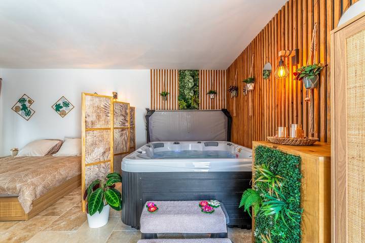 Appartement de vacances pour 4 personnes, avec Jacuzzi et Jardin