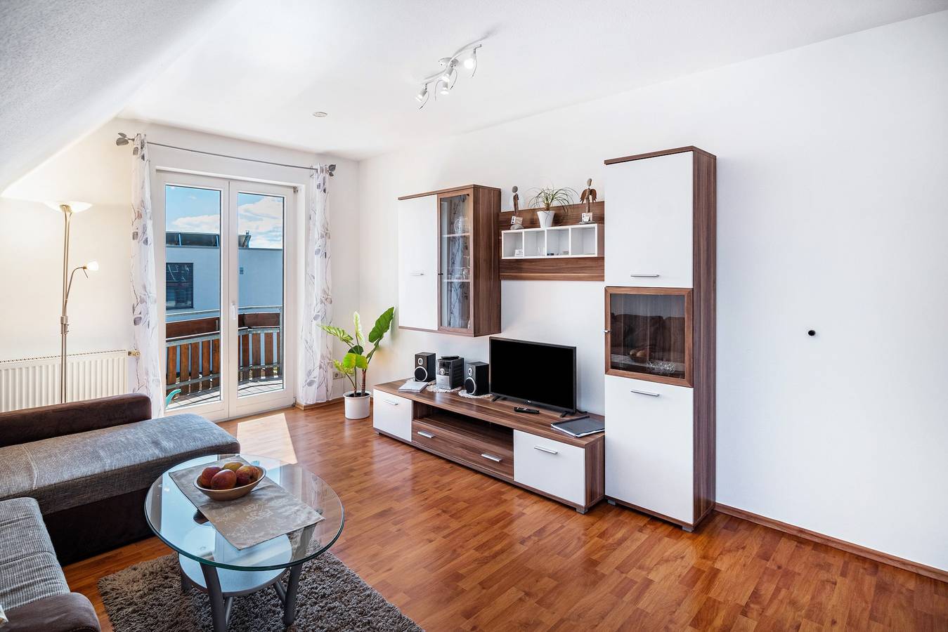 Entire apartment, Apartment '02' with Shared Terrace, Balcony and Wi-Fi in Lindau, Bavarian Swabia