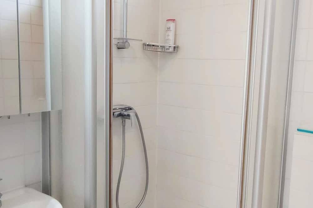 Gemütliches Gästehaus am Park, 2 Zimmer Maisonette inkl. Küche, Arbeitsplatz, Parkplatz in Rastatt, Nordschwarzwald