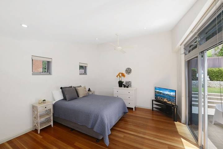 Holiday home for 10 people, with balcony in Avoca Beach