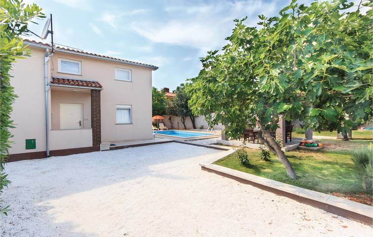 Ferienhaus für 8 Personen, mit Terrasse in Pula - 3