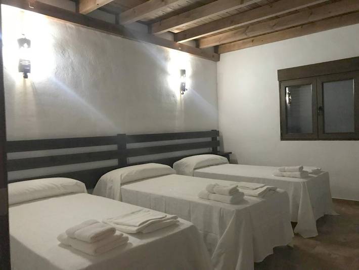 Casa rural para 17 personas, con jardín además de piscina y vistas, Se admiten mascotas en Sierra Sur de Sevilla - 4